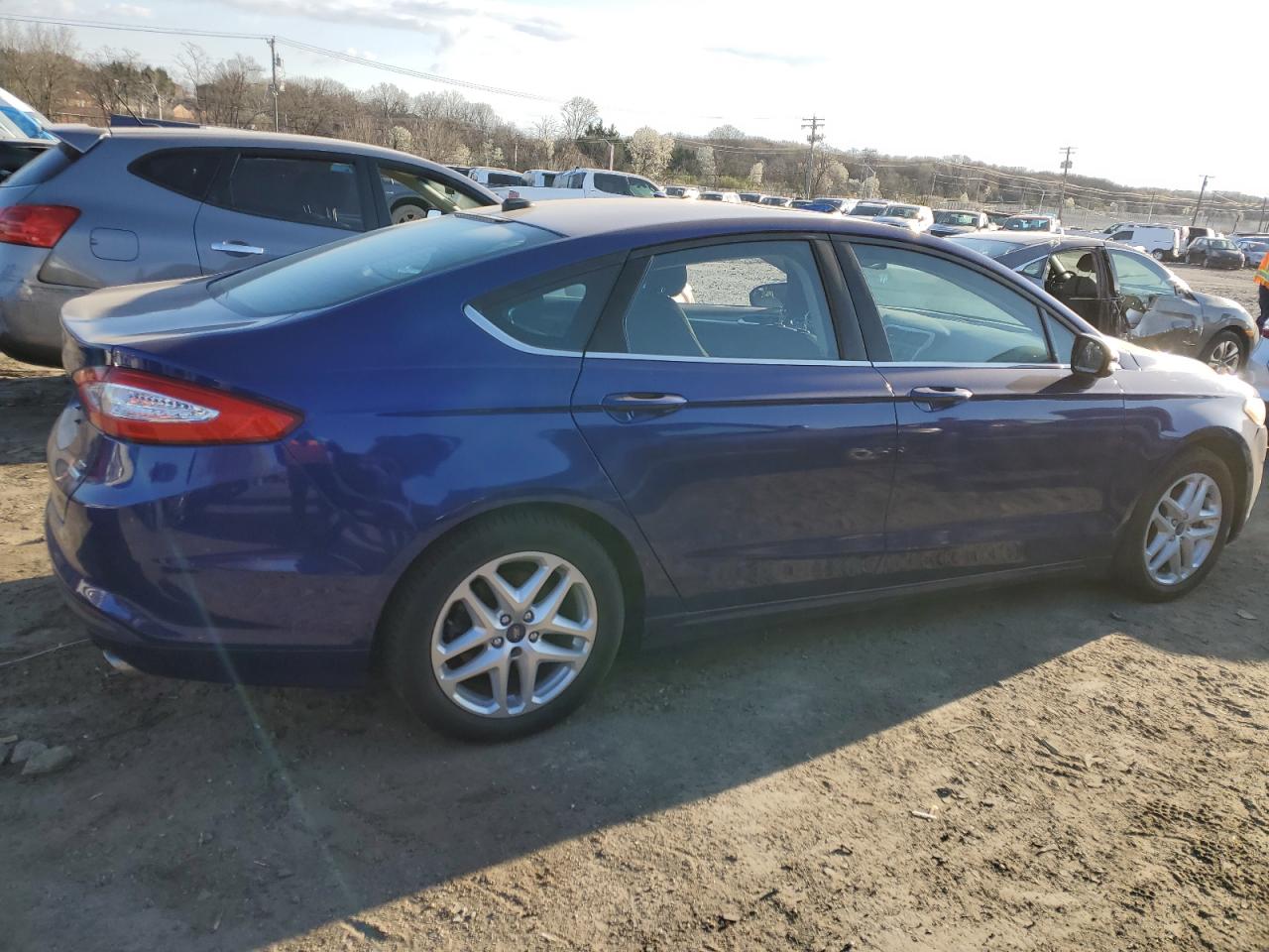 Photo 2 VIN: 1FA6P0HD2E5395800 - FORD FUSION 