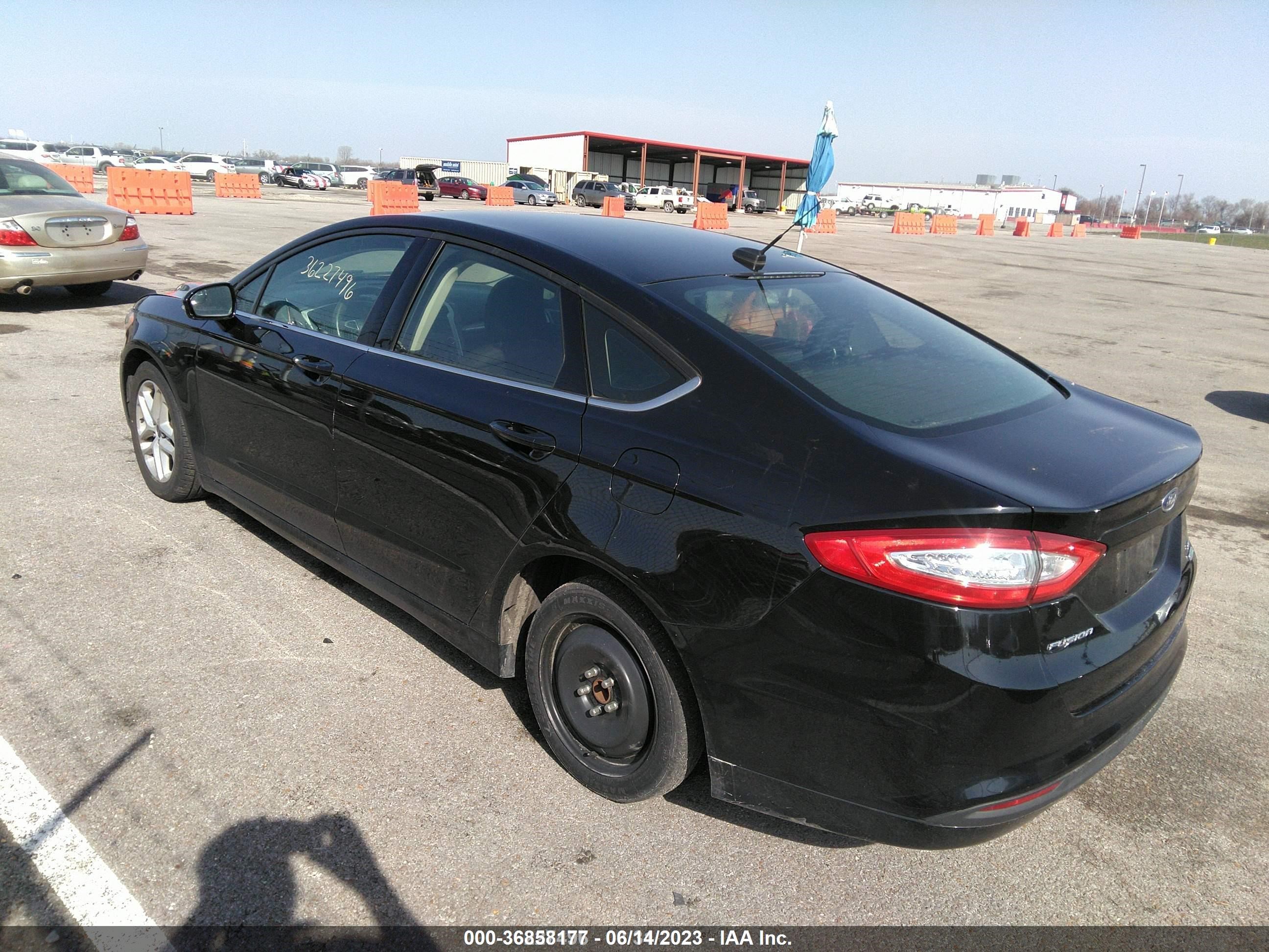 Photo 2 VIN: 1FA6P0HD2G5130135 - FORD FUSION 