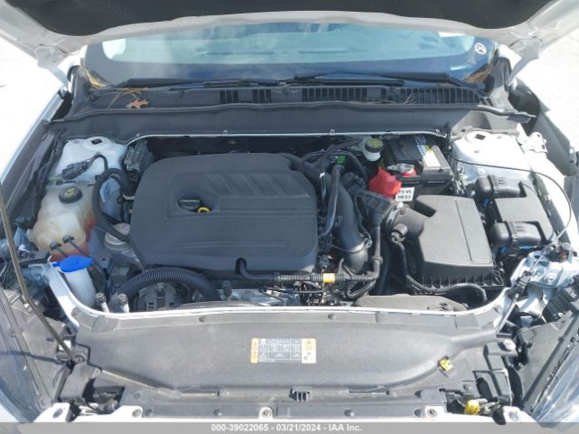 Photo 9 VIN: 1FA6P0HD4F5127168 - FORD FUSION 