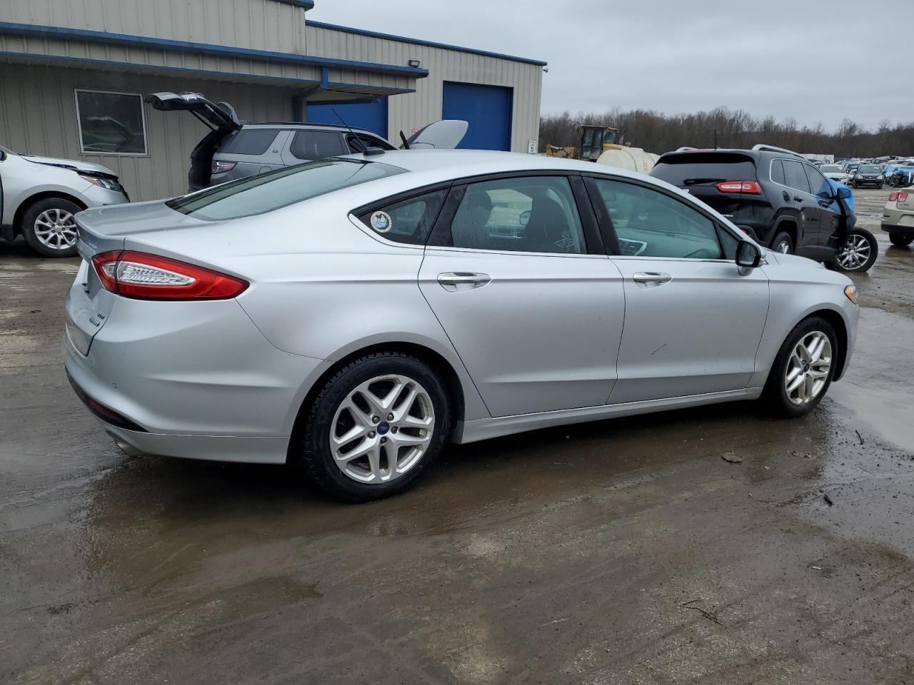 Photo 2 VIN: 1FA6P0HD4G5109903 - FORD FUSION 