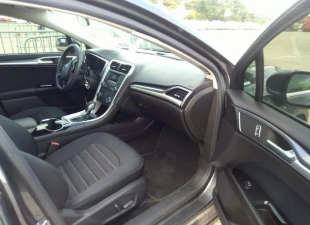 Photo 4 VIN: 1FA6P0HD8F5116769 - FORD FUSION 