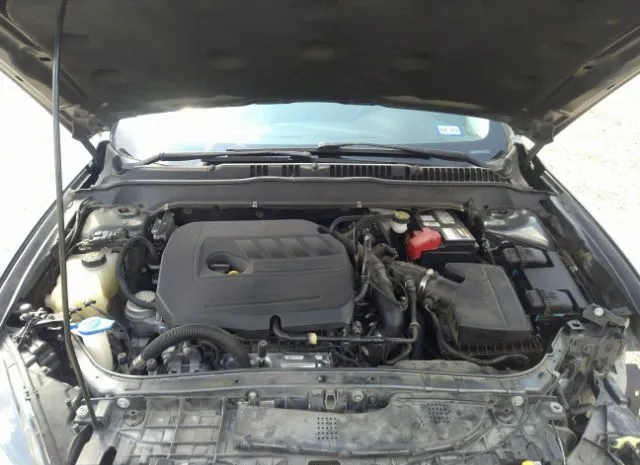 Photo 9 VIN: 1FA6P0HD8F5116769 - FORD FUSION 