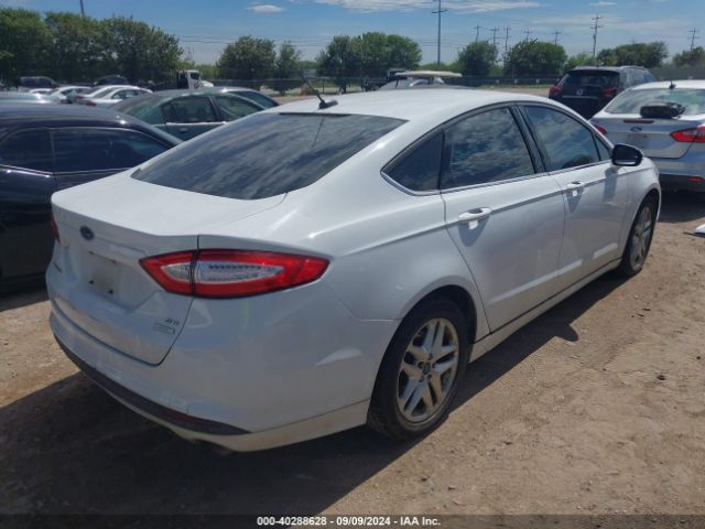 Photo 3 VIN: 1FA6P0HD8F5125245 - FORD FUSION 