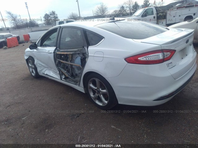 Photo 2 VIN: 1FA6P0HD8F5128694 - FORD FUSION 