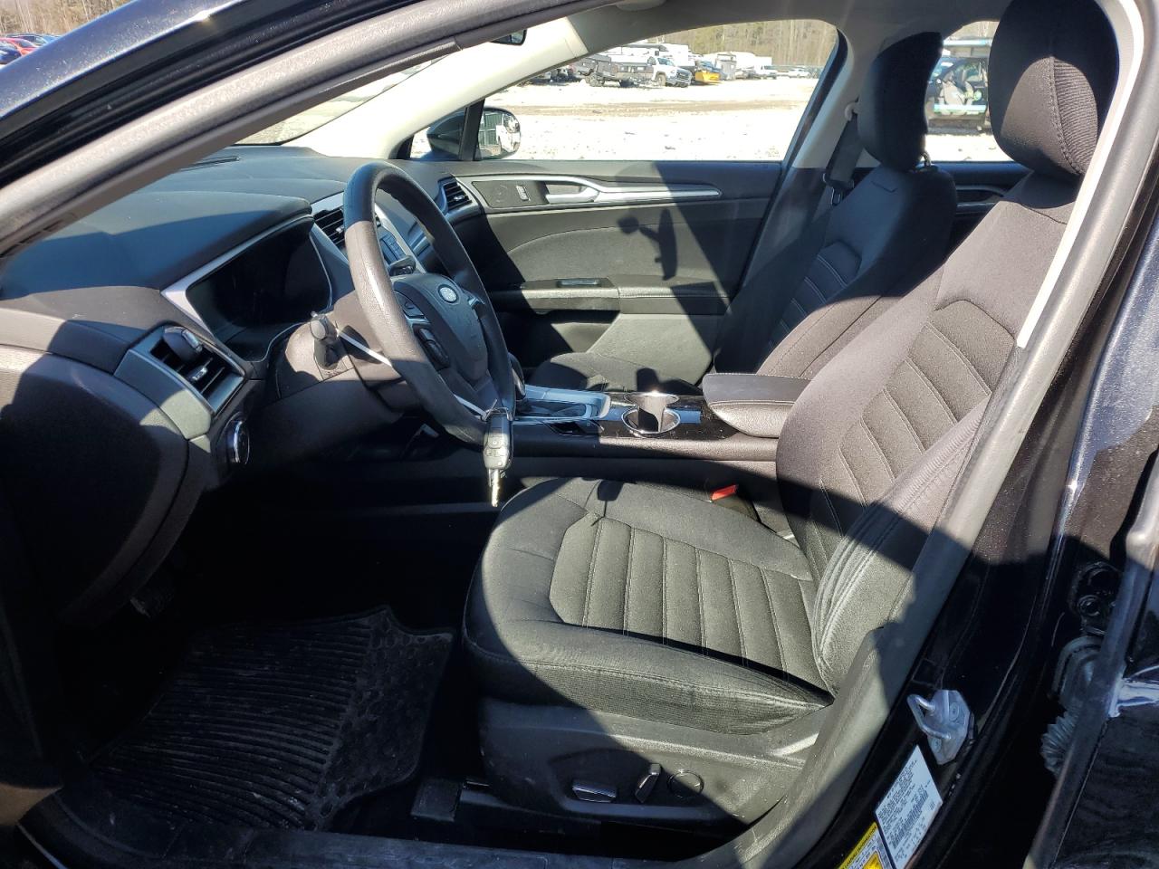 Photo 6 VIN: 1FA6P0HD9F5100628 - FORD FUSION 