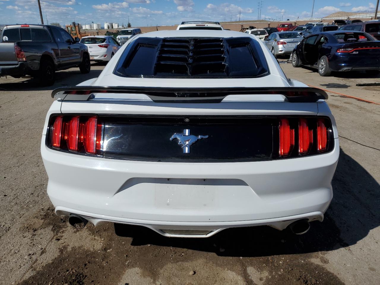 Photo 5 VIN: 1FA6P8AM1F5319107 - FORD MUSTANG 