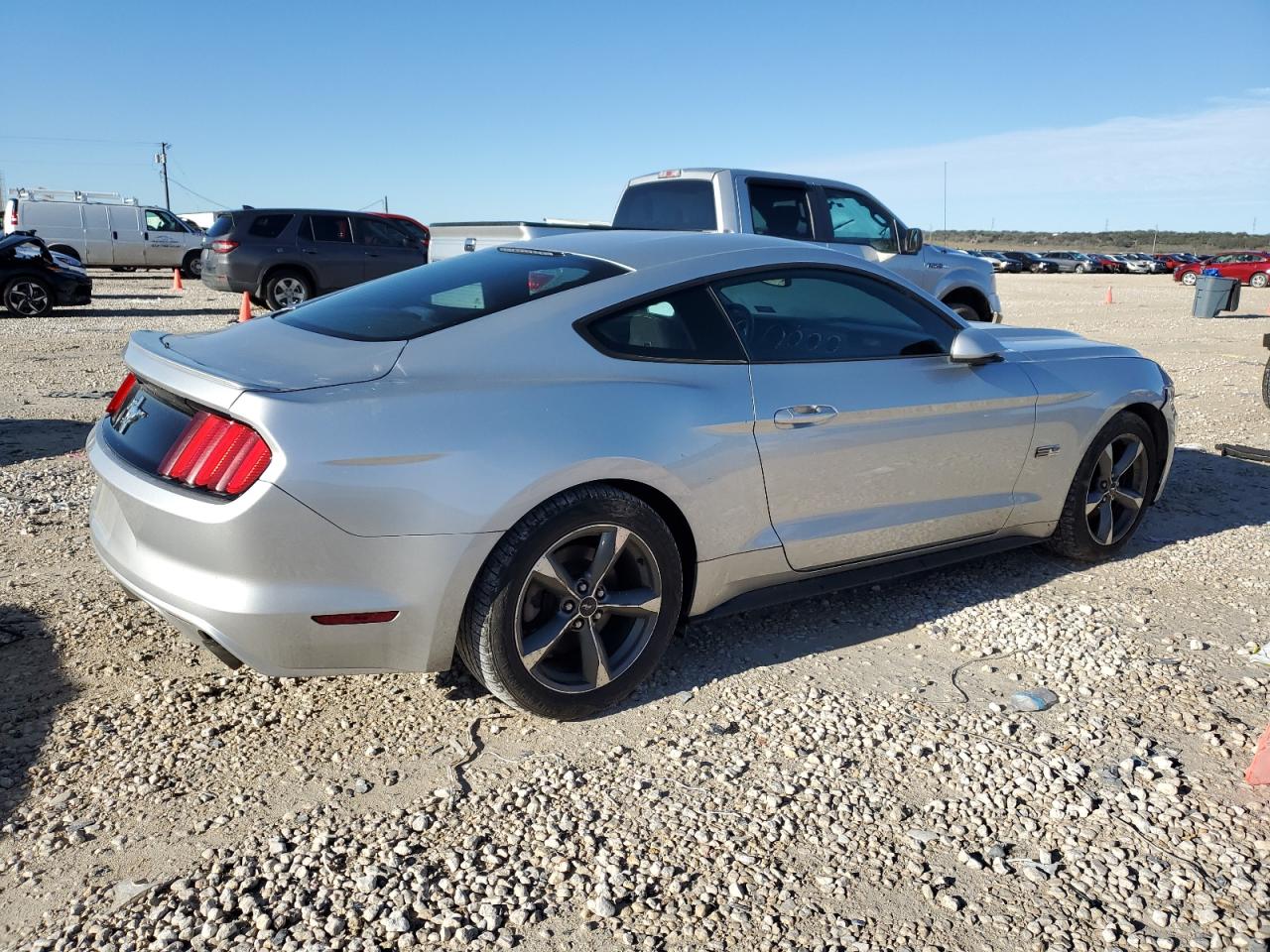 Photo 2 VIN: 1FA6P8AM8G5308123 - FORD MUSTANG 