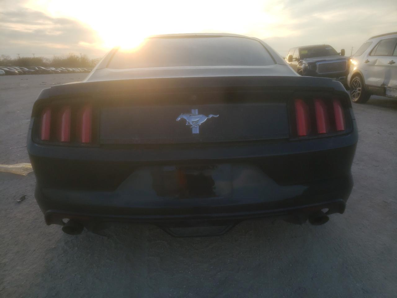 Photo 5 VIN: 1FA6P8AMXH5351816 - FORD MUSTANG 