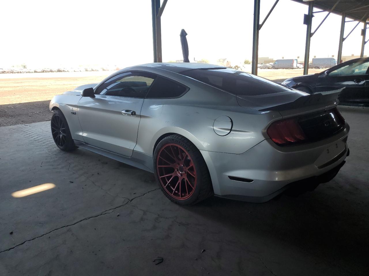 Photo 1 VIN: 1FA6P8CF0J5107872 - FORD MUSTANG 