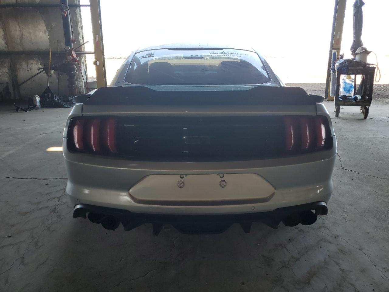 Photo 5 VIN: 1FA6P8CF0J5107872 - FORD MUSTANG 