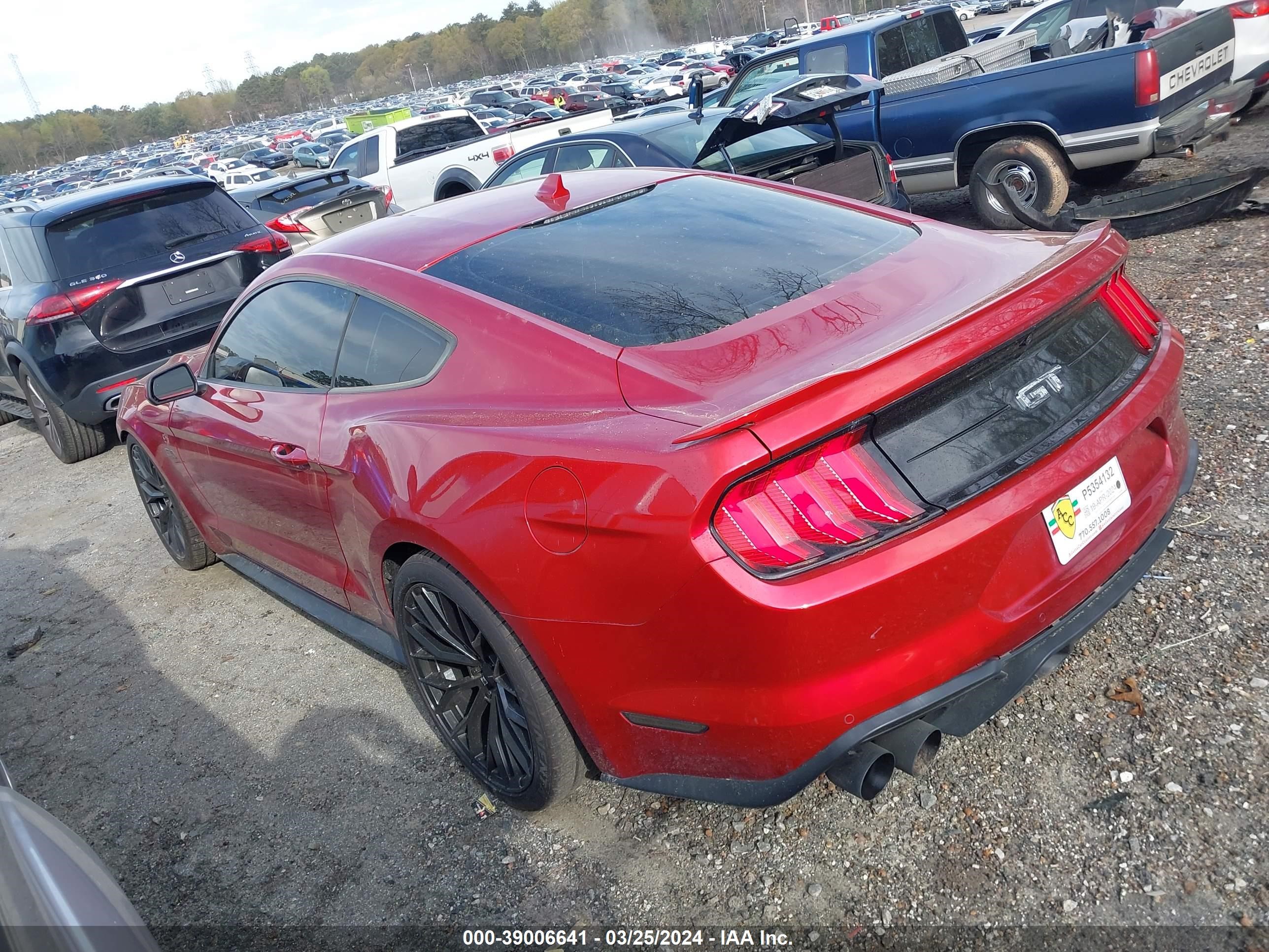 Photo 2 VIN: 1FA6P8CF0M5141556 - FORD MUSTANG 