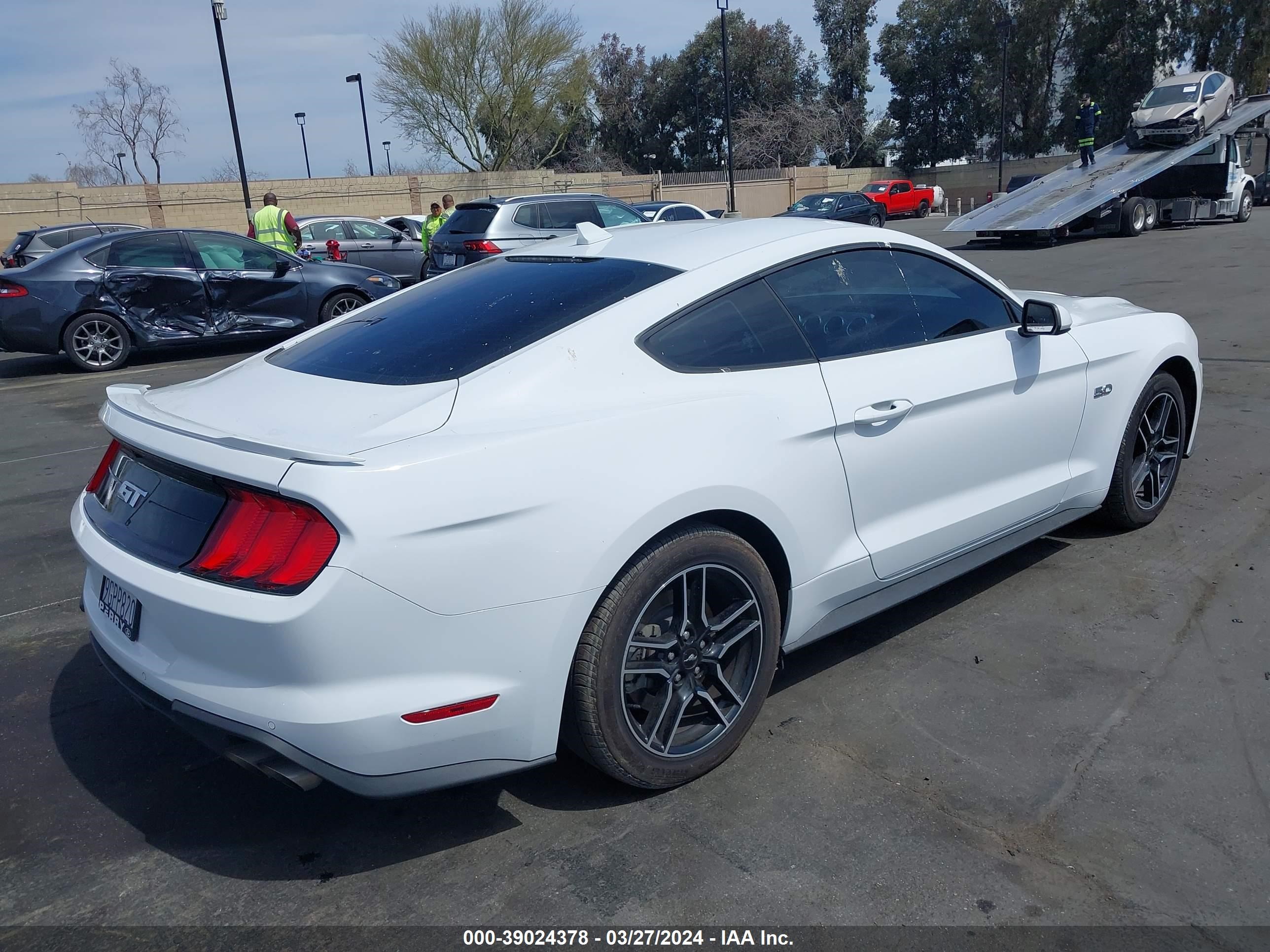 Photo 3 VIN: 1FA6P8CF1P5301724 - FORD MUSTANG 