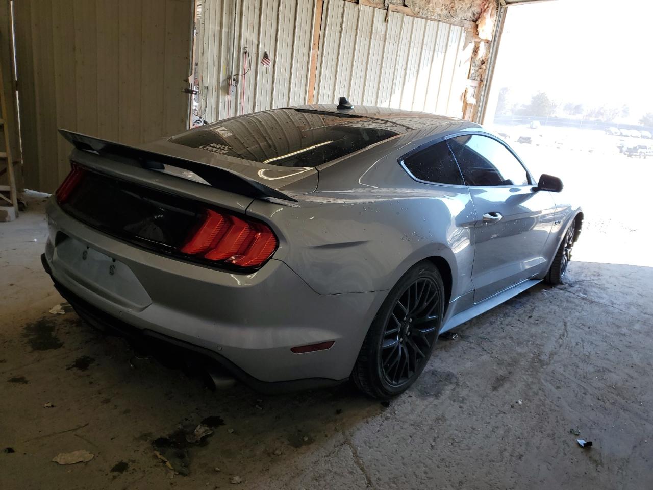 Photo 2 VIN: 1FA6P8CF2L5191390 - FORD MUSTANG 