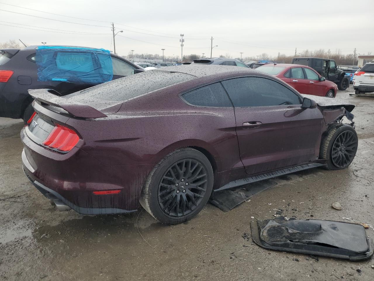 Photo 2 VIN: 1FA6P8CF3J5122012 - FORD MUSTANG 