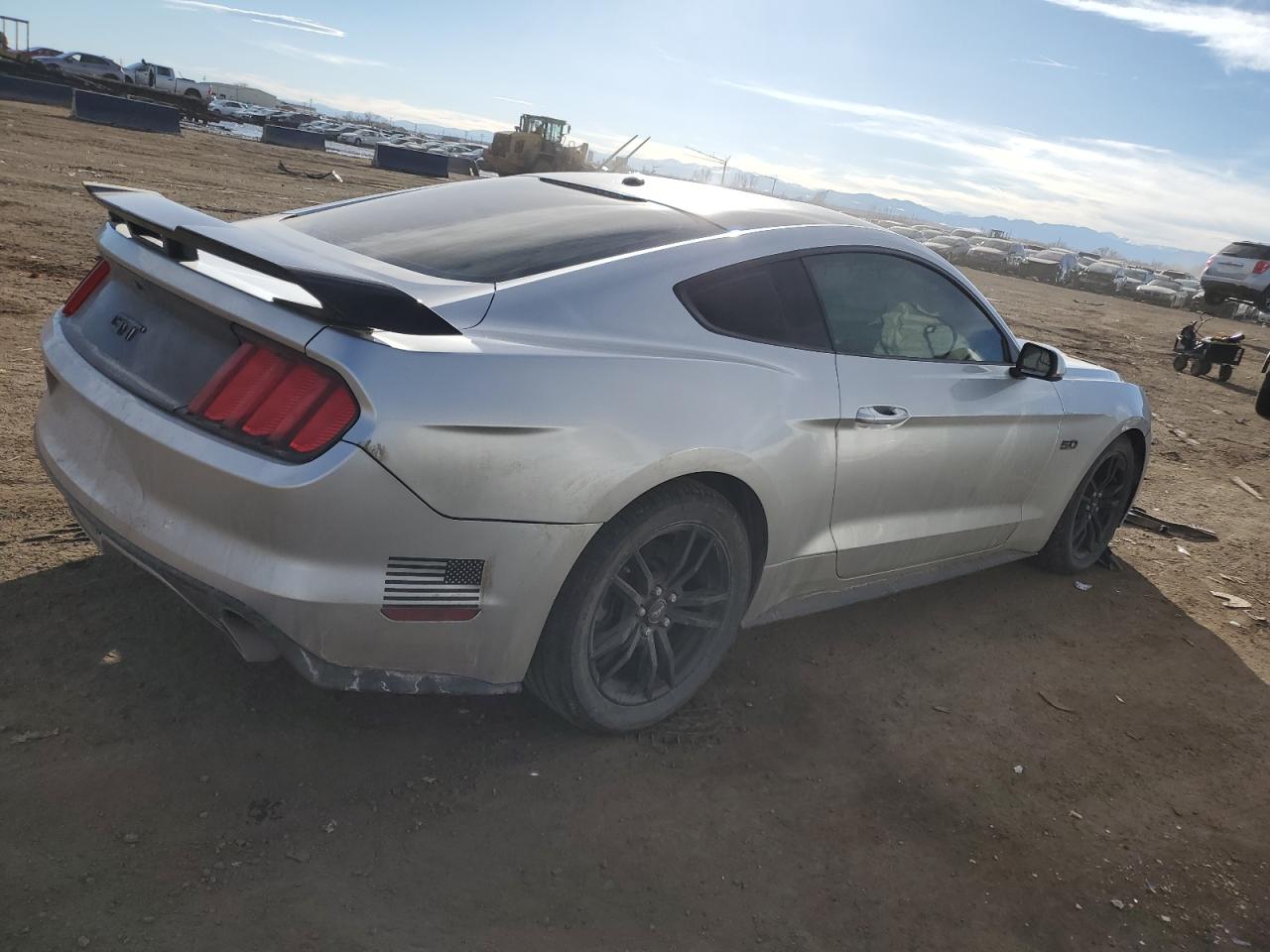 Photo 2 VIN: 1FA6P8CF4G5243737 - FORD MUSTANG 