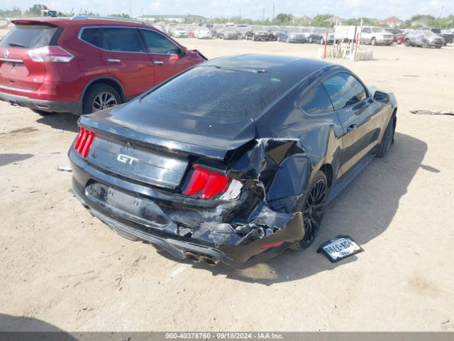 Photo 3 VIN: 1FA6P8CF4J5103744 - FORD MUSTANG 