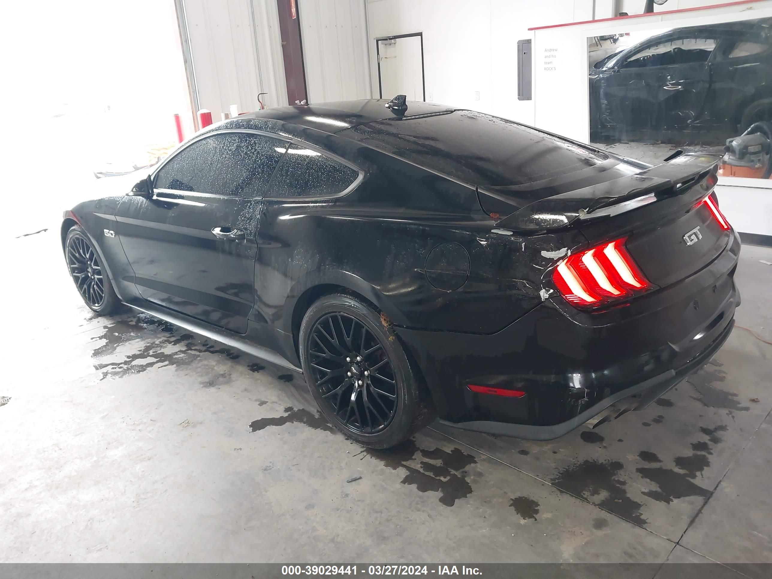 Photo 2 VIN: 1FA6P8CF4M5109063 - FORD MUSTANG 