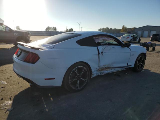 Photo 2 VIN: 1FA6P8CF5H5262640 - FORD MUSTANG 