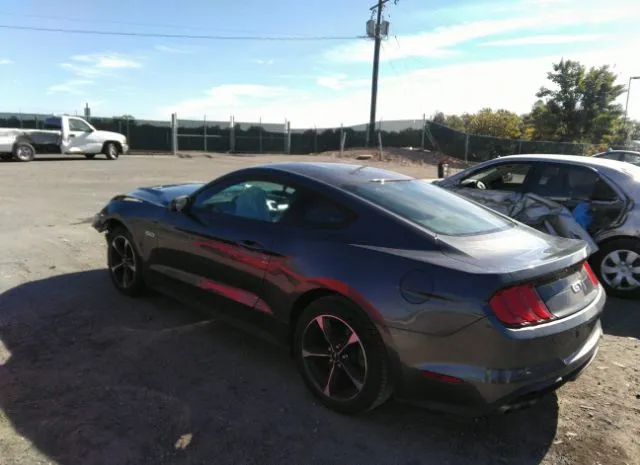 Photo 2 VIN: 1FA6P8CF6J5116835 - FORD MUSTANG 