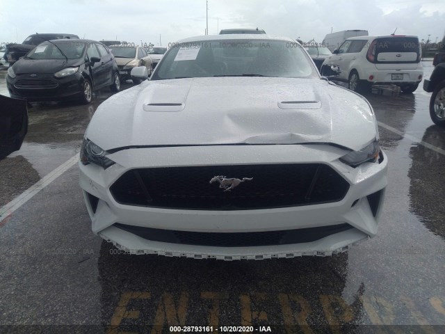 Photo 5 VIN: 1FA6P8CF6J5117631 - FORD MUSTANG 