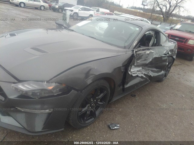 Photo 5 VIN: 1FA6P8CF6K5188006 - FORD MUSTANG 