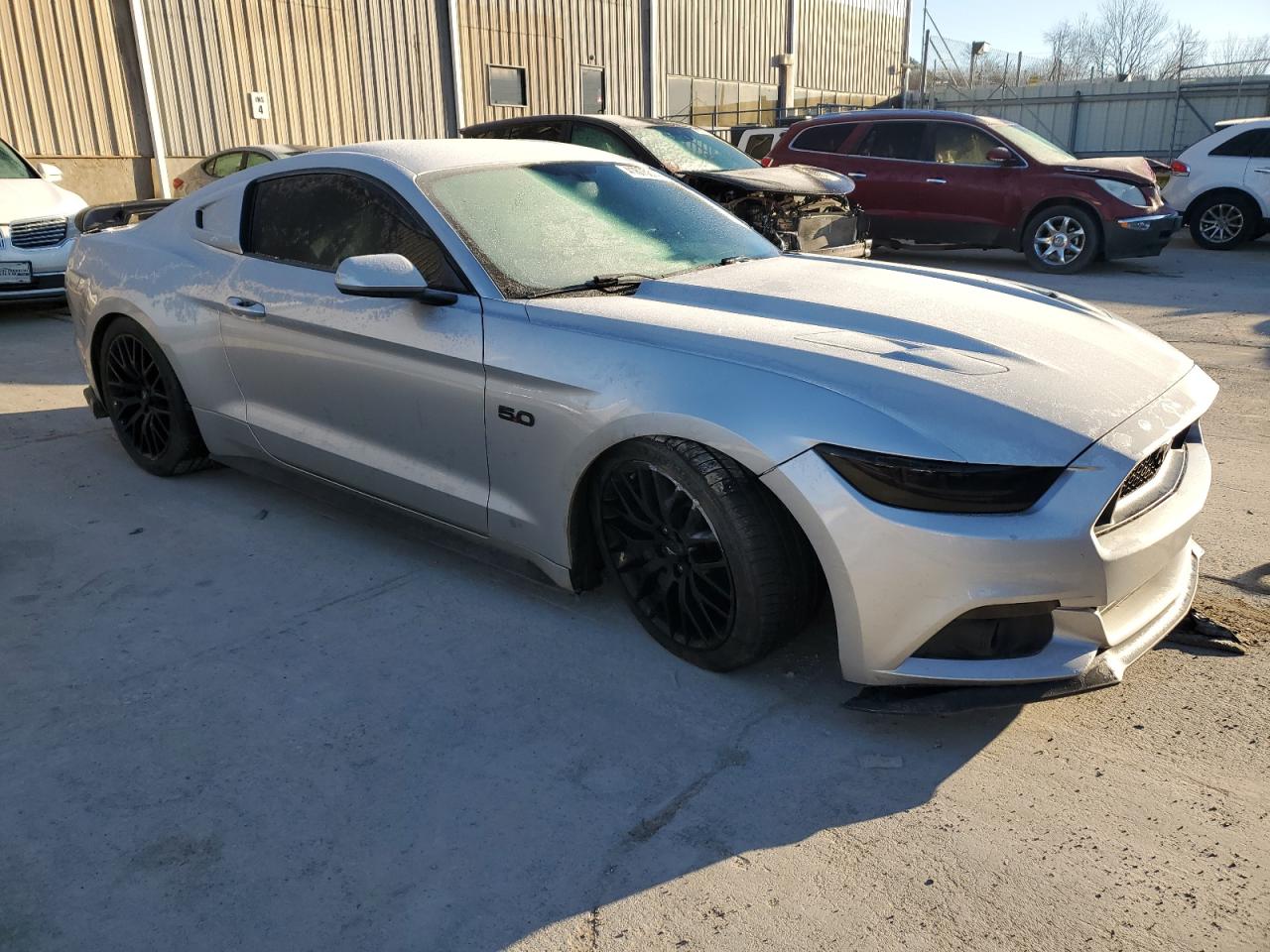 Photo 3 VIN: 1FA6P8CF7F5329087 - FORD MUSTANG 