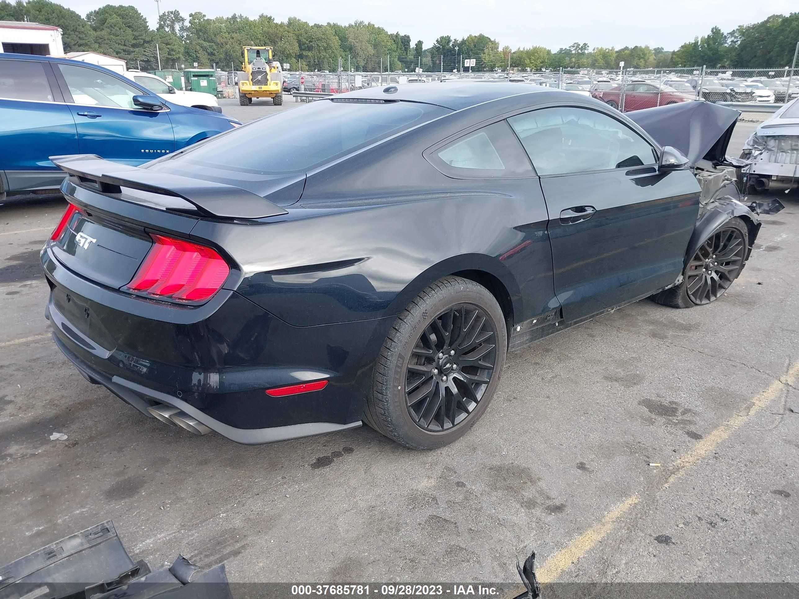 Photo 3 VIN: 1FA6P8CF7K5146864 - FORD MUSTANG 