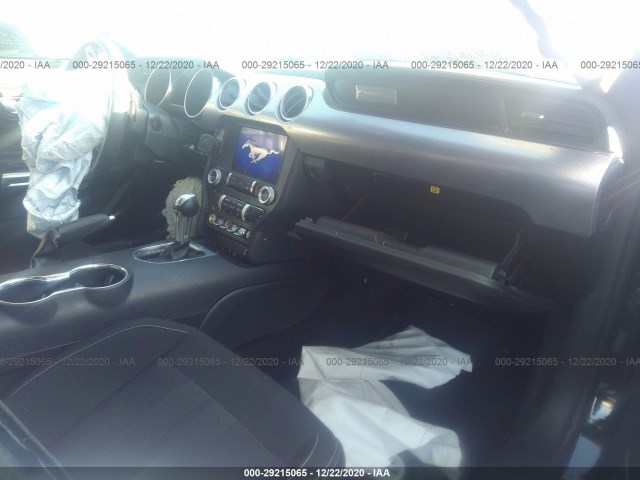 Photo 4 VIN: 1FA6P8CF7K5204083 - FORD MUSTANG 