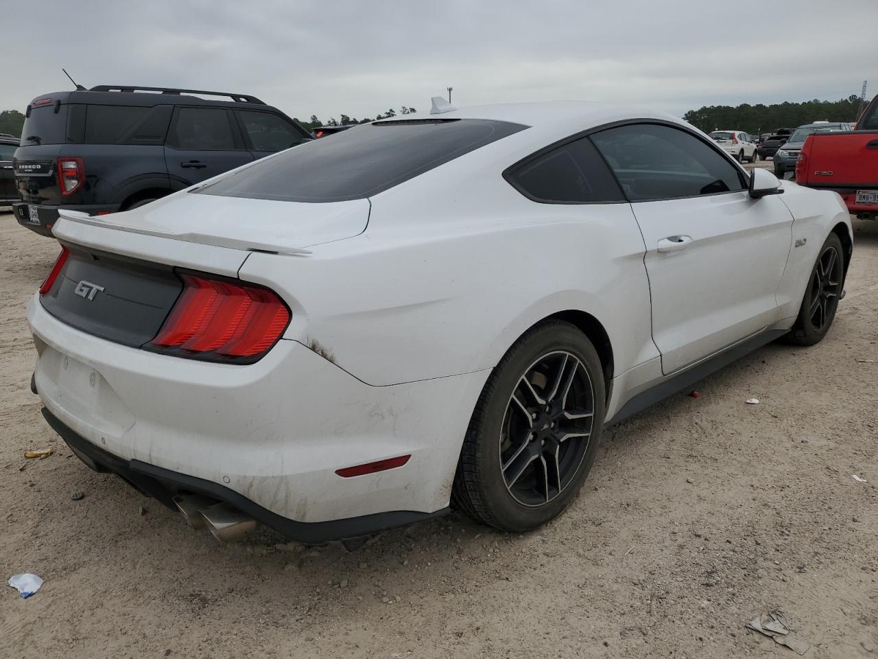 Photo 2 VIN: 1FA6P8CF7P5301985 - FORD MUSTANG 