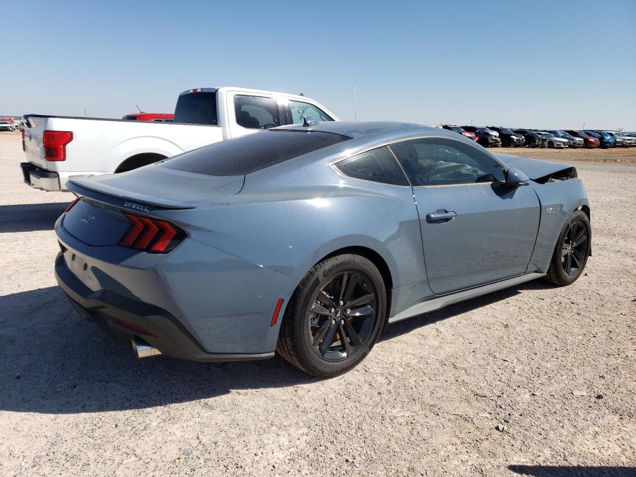 Photo 2 VIN: 1FA6P8CF7R5411096 - FORD MUSTANG 