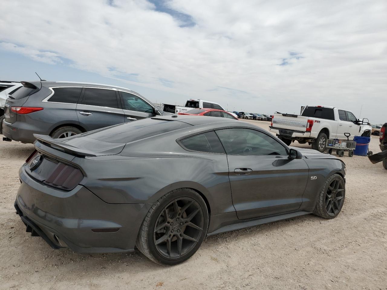 Photo 2 VIN: 1FA6P8CF8G5273095 - FORD MUSTANG 