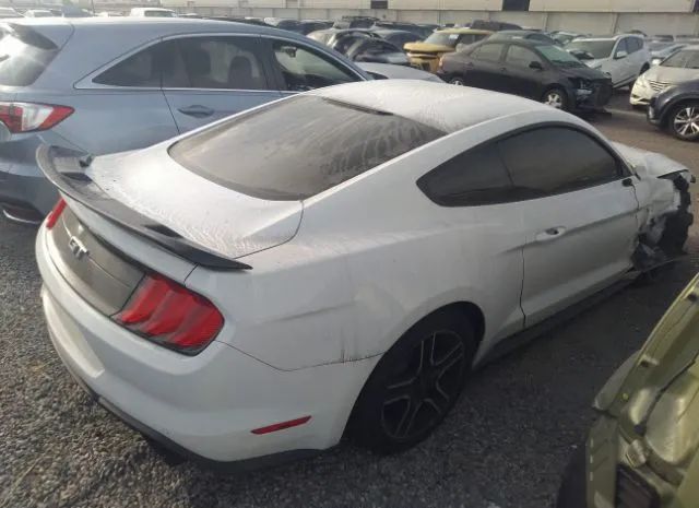 Photo 3 VIN: 1FA6P8CF8J5185297 - FORD MUSTANG 