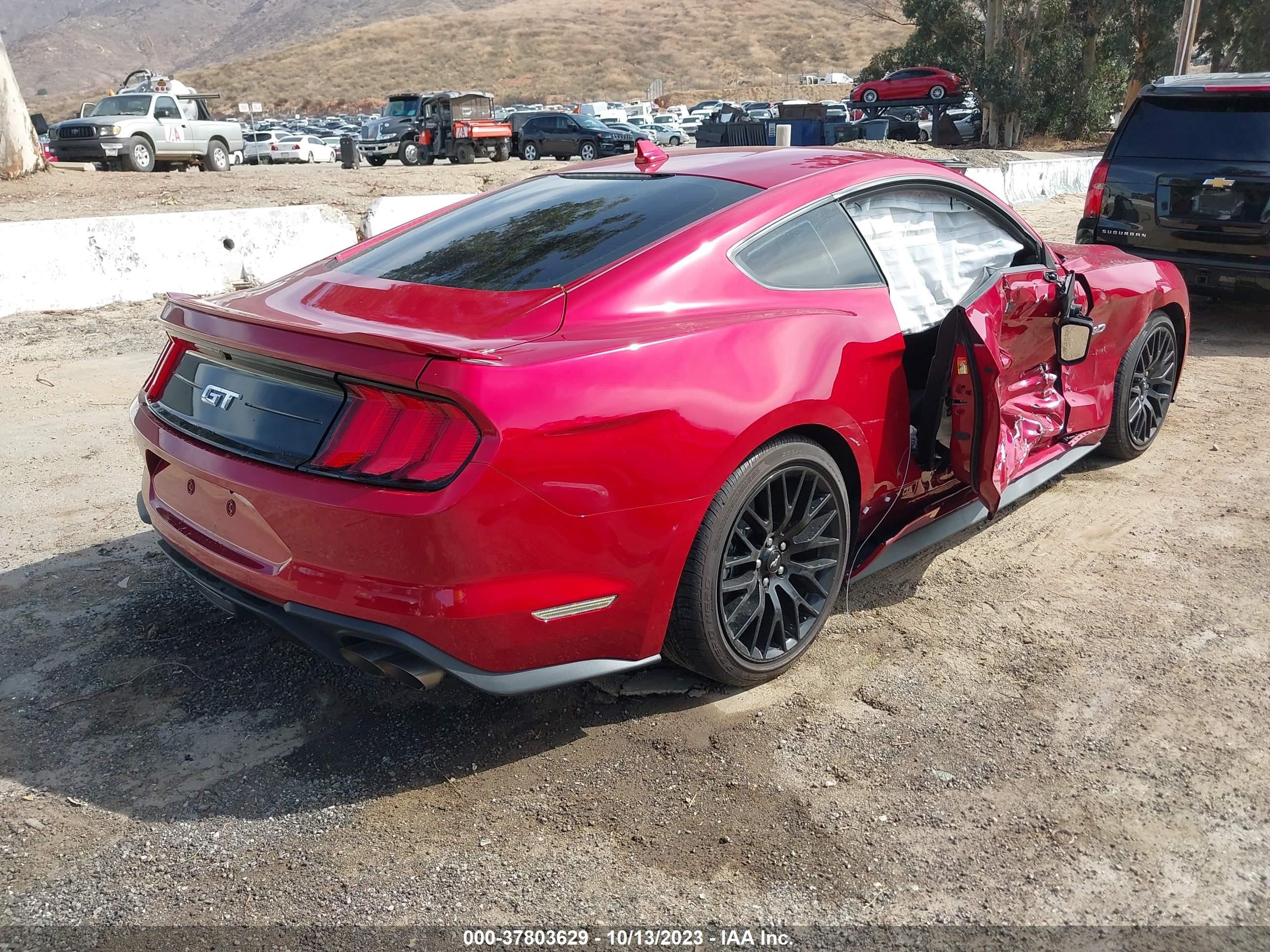 Photo 3 VIN: 1FA6P8CF8P5306726 - FORD MUSTANG 