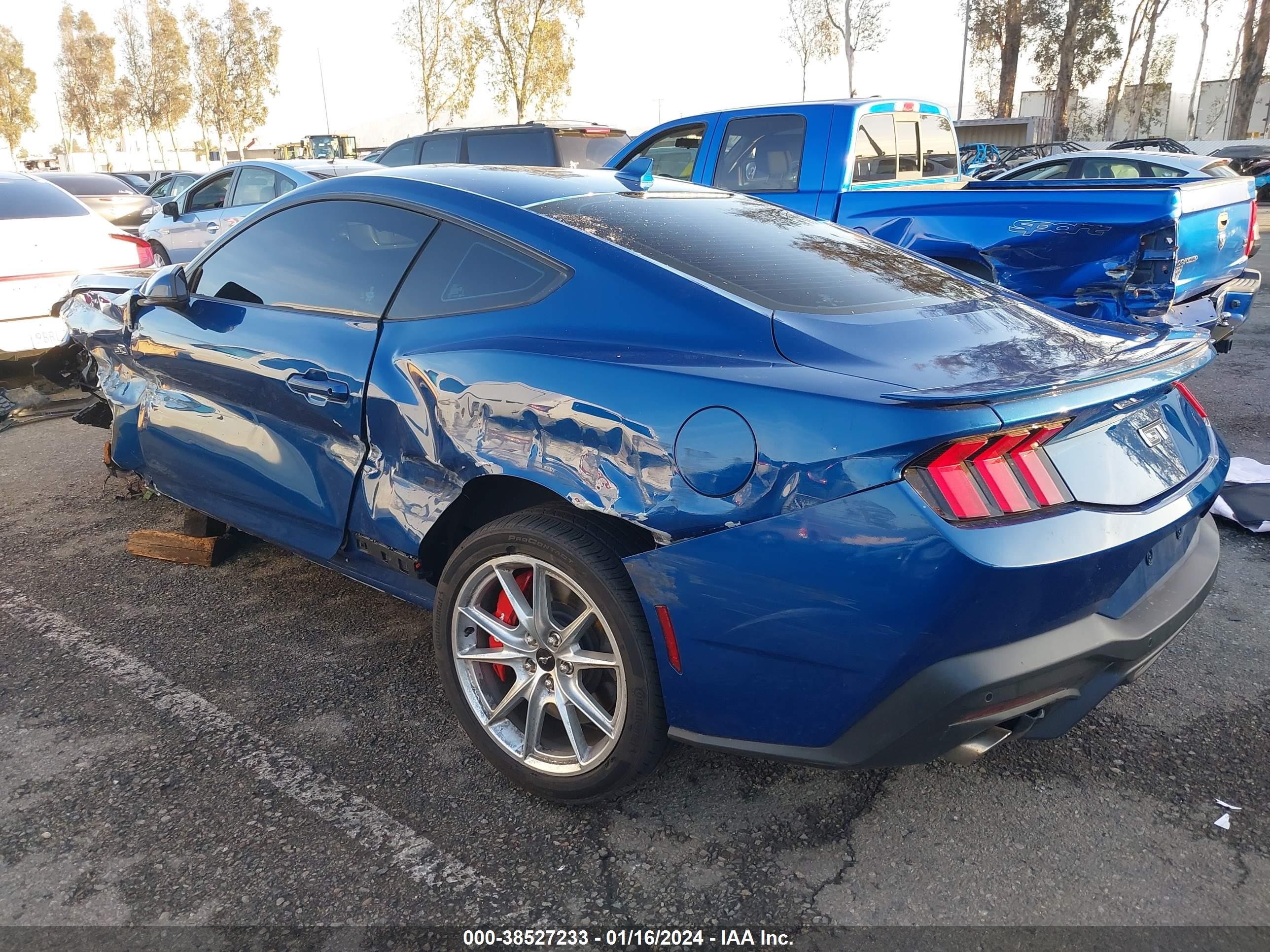 Photo 2 VIN: 1FA6P8CF8R5401175 - FORD MUSTANG 