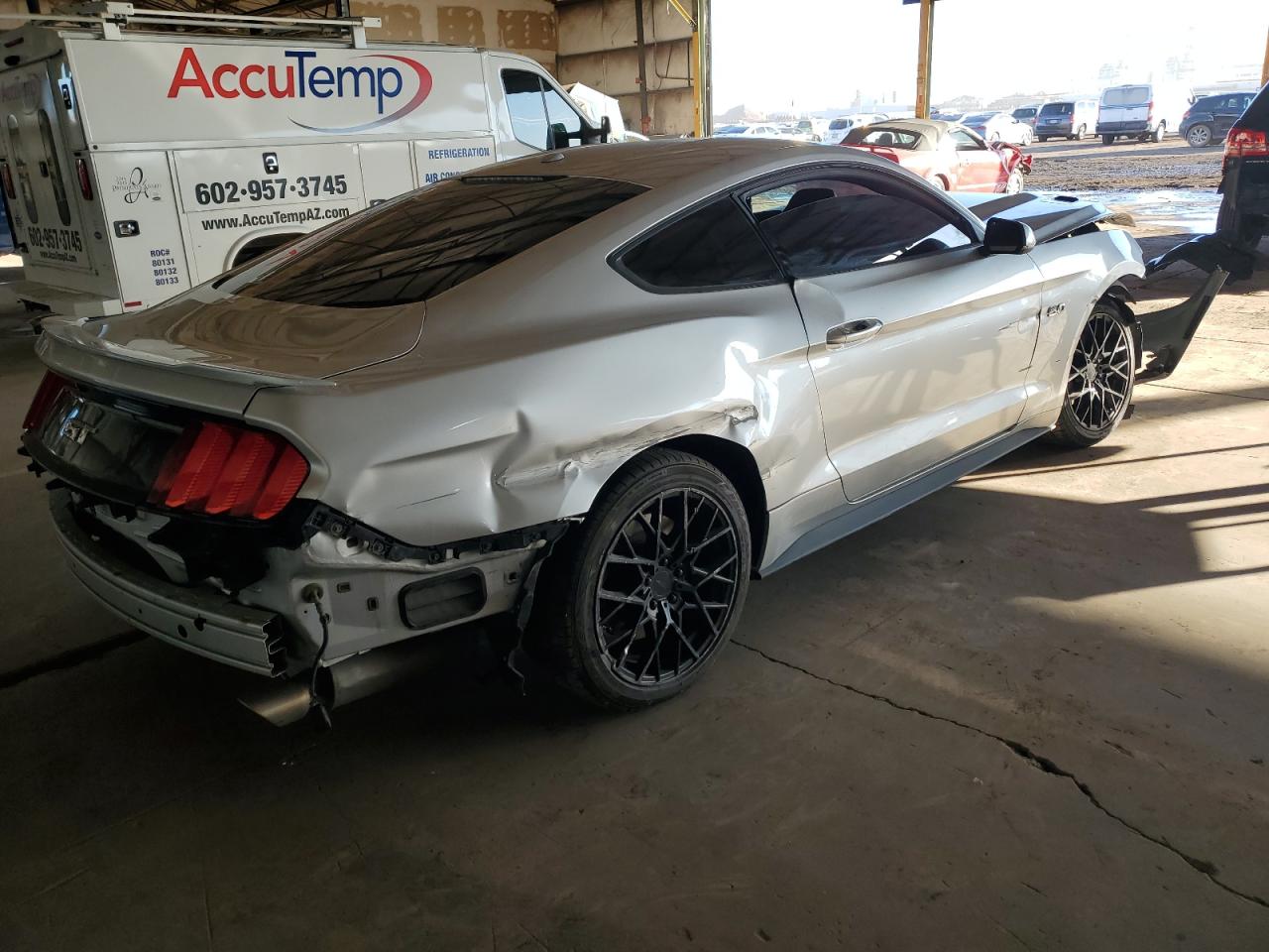 Photo 2 VIN: 1FA6P8CF9F5315191 - FORD MUSTANG 