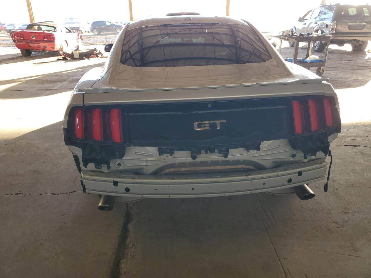 Photo 5 VIN: 1FA6P8CF9F5315191 - FORD MUSTANG 