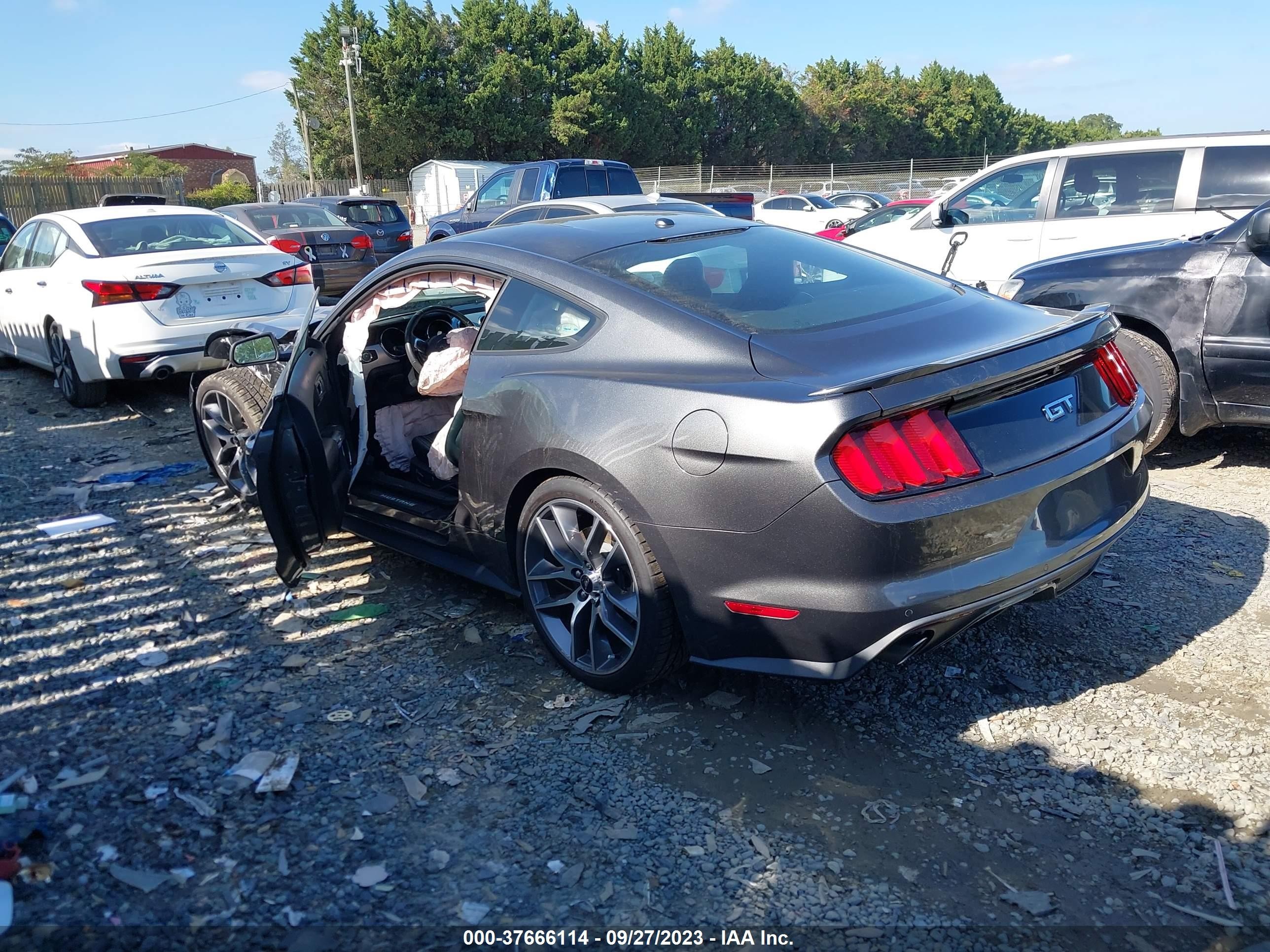 Photo 2 VIN: 1FA6P8CF9F5357098 - FORD MUSTANG 