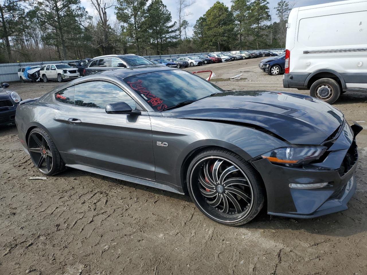 Photo 3 VIN: 1FA6P8CF9J5164989 - FORD MUSTANG 