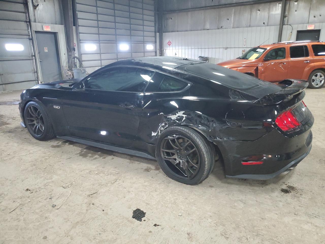 Photo 2 VIN: 1FA6P8CF9K5118273 - FORD MUSTANG 2D 