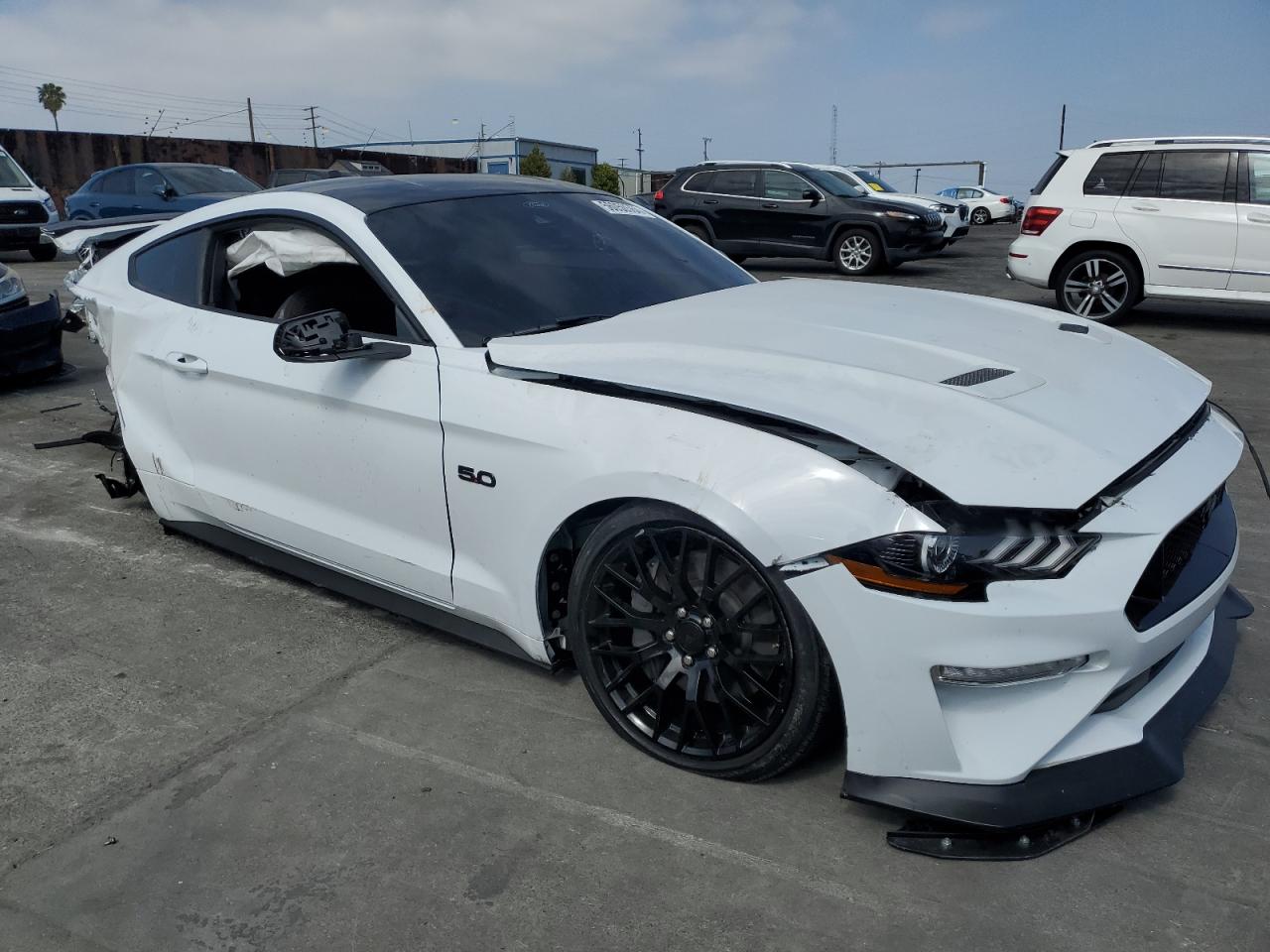 Photo 3 VIN: 1FA6P8CF9P5307190 - FORD MUSTANG 