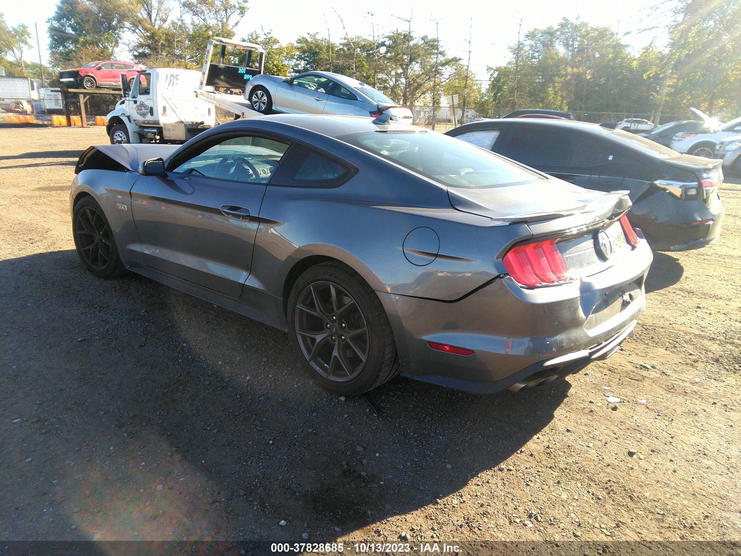 Photo 2 VIN: 1FA6P8TD0N5121212 - FORD MUSTANG 