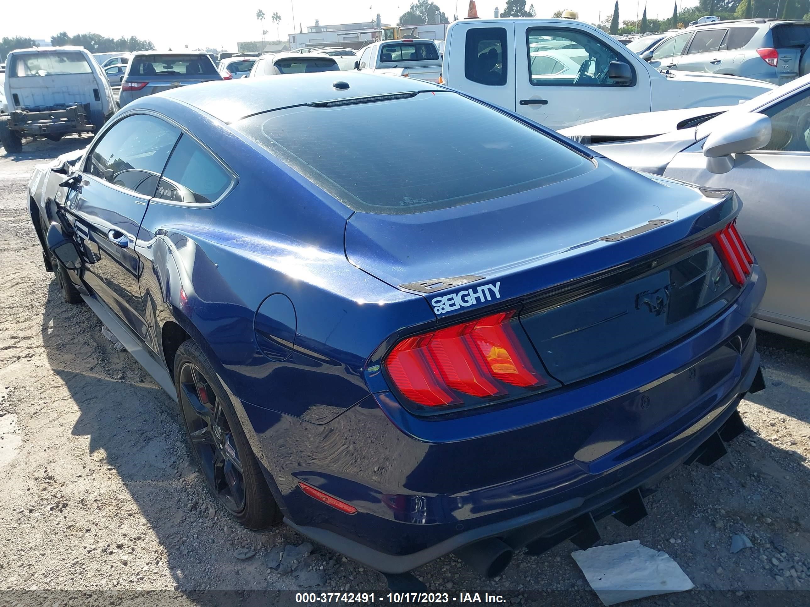 Photo 2 VIN: 1FA6P8TH0K5169050 - FORD MUSTANG 