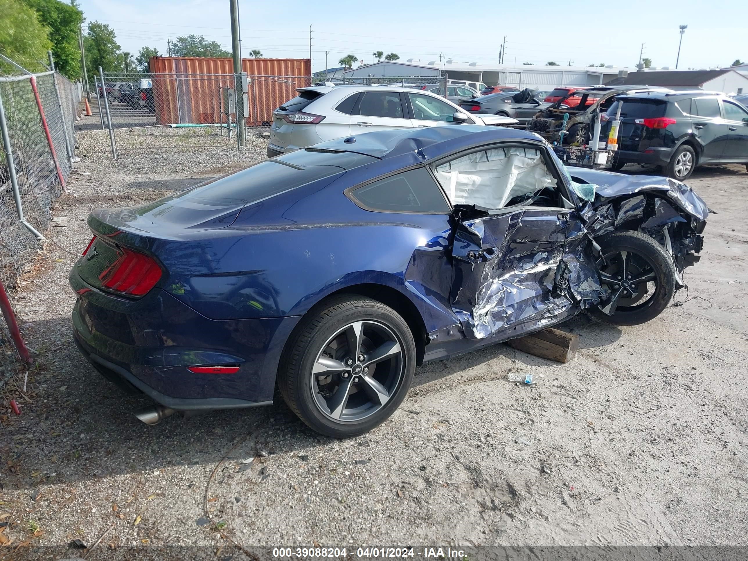 Photo 3 VIN: 1FA6P8TH0K5180677 - FORD MUSTANG 