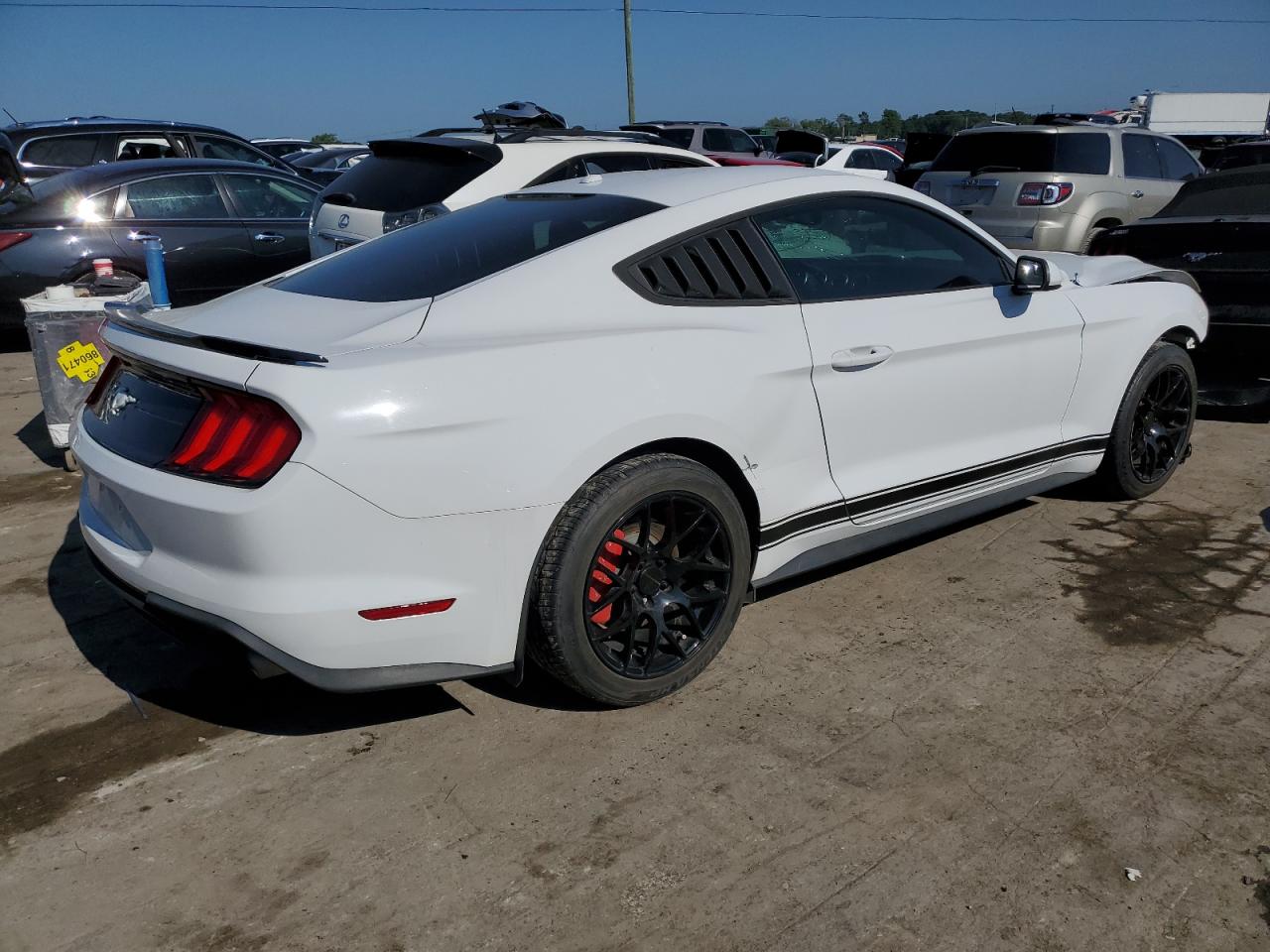 Photo 2 VIN: 1FA6P8TH0K5191453 - FORD MUSTANG 