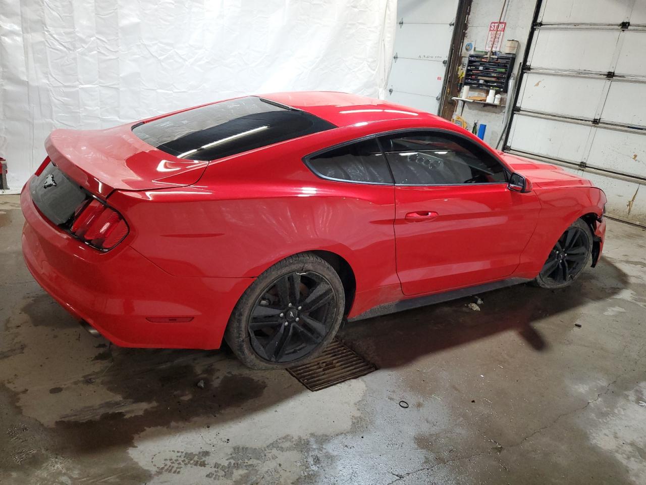 Photo 2 VIN: 1FA6P8TH1G5229098 - FORD MUSTANG 