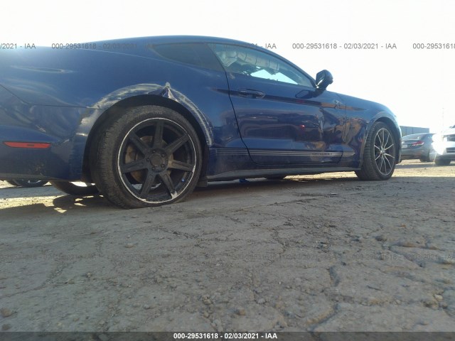 Photo 5 VIN: 1FA6P8TH1G5317973 - FORD MUSTANG 