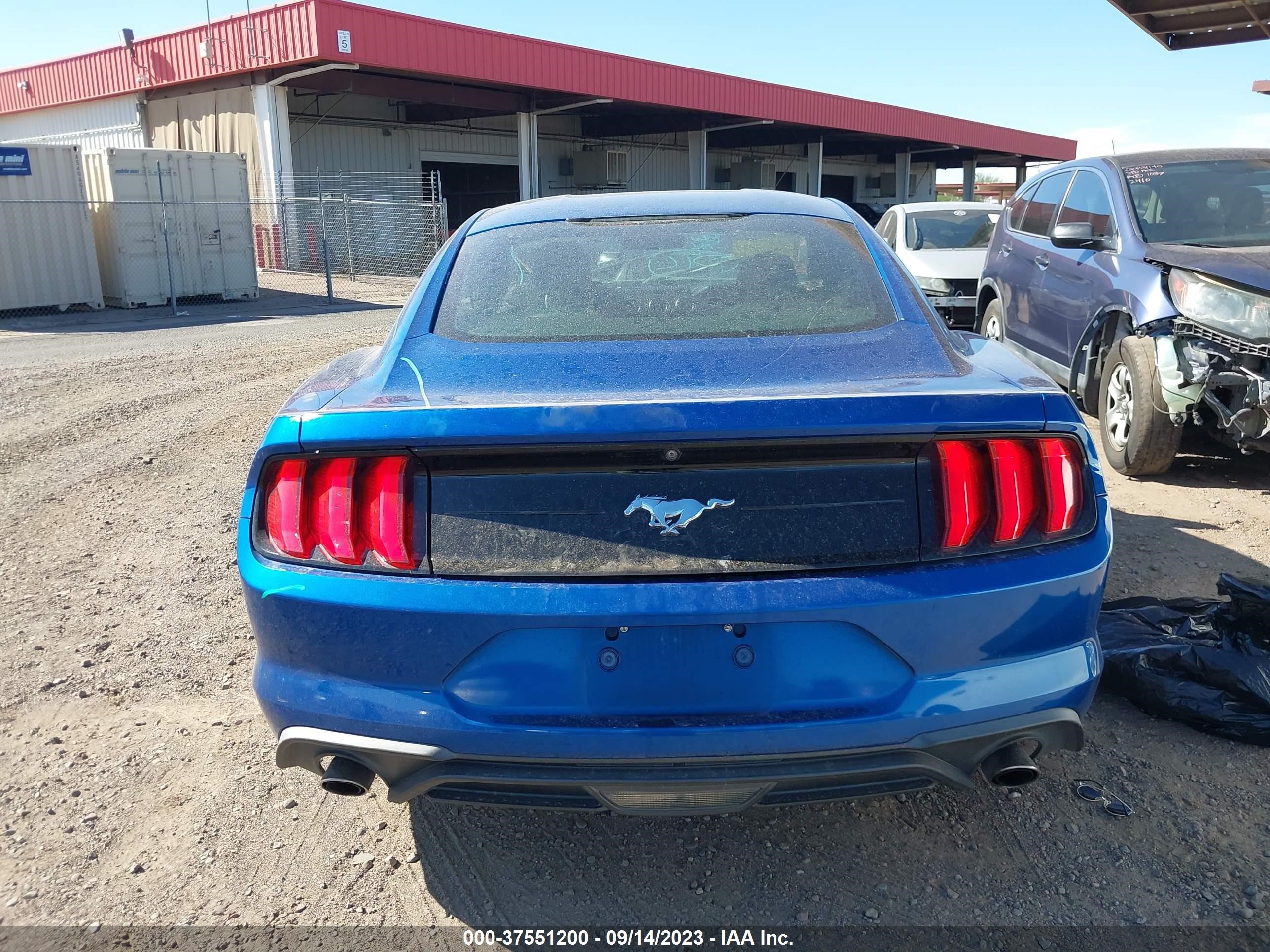 Photo 15 VIN: 1FA6P8TH1J5105176 - FORD MUSTANG 