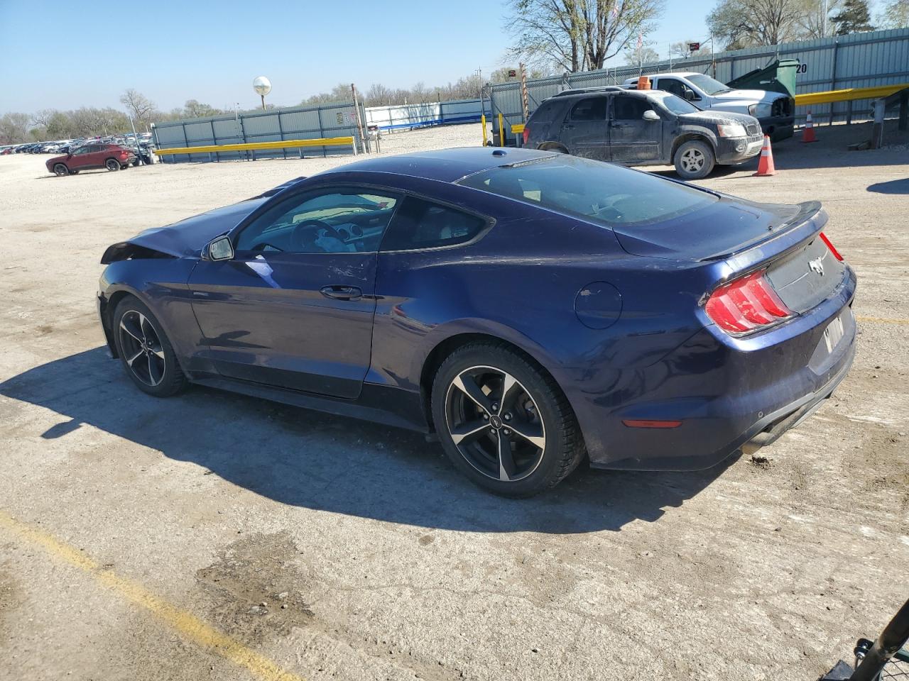 Photo 1 VIN: 1FA6P8TH1J5108580 - FORD MUSTANG 