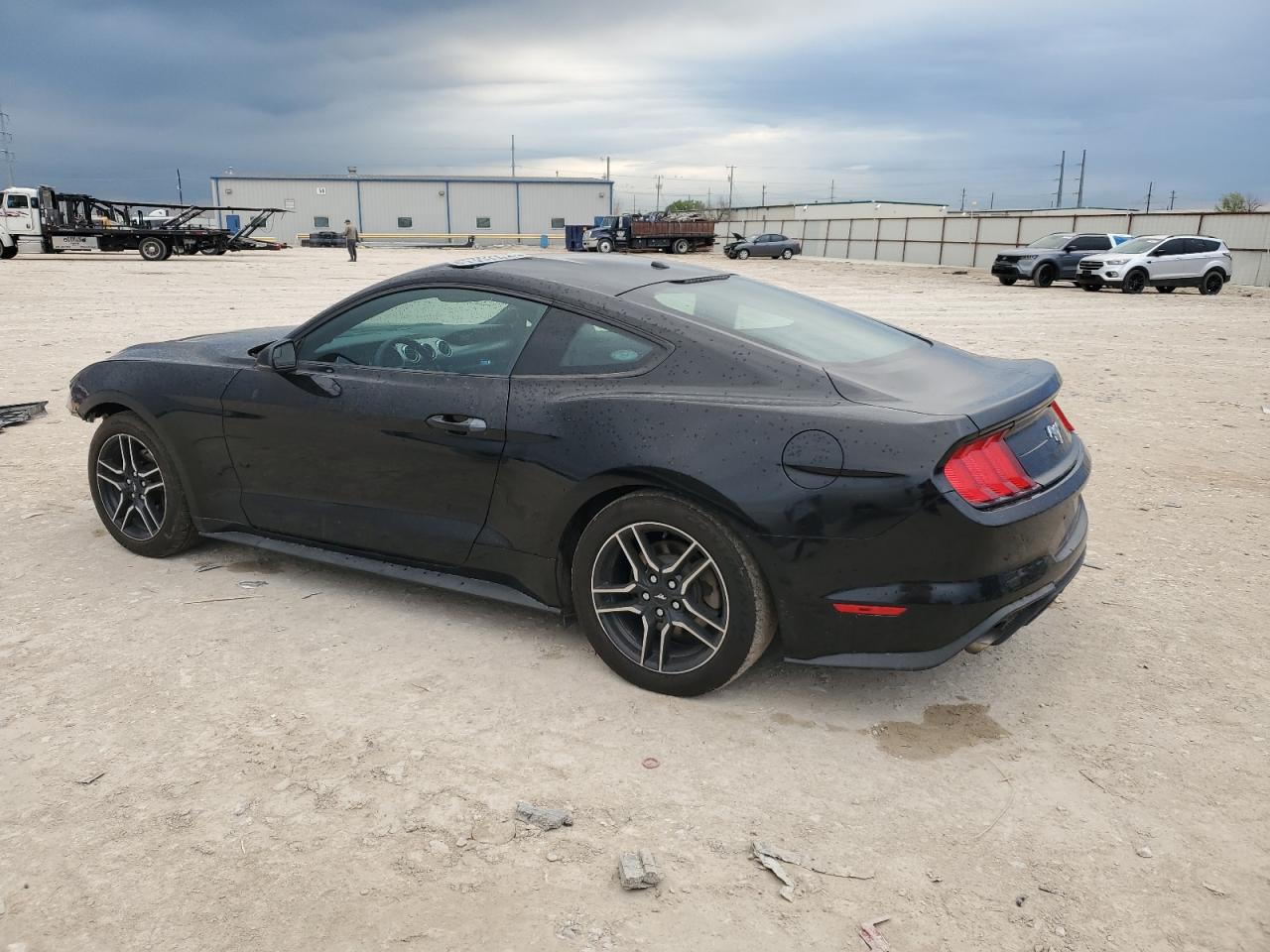 Photo 1 VIN: 1FA6P8TH1J5122009 - FORD MUSTANG 