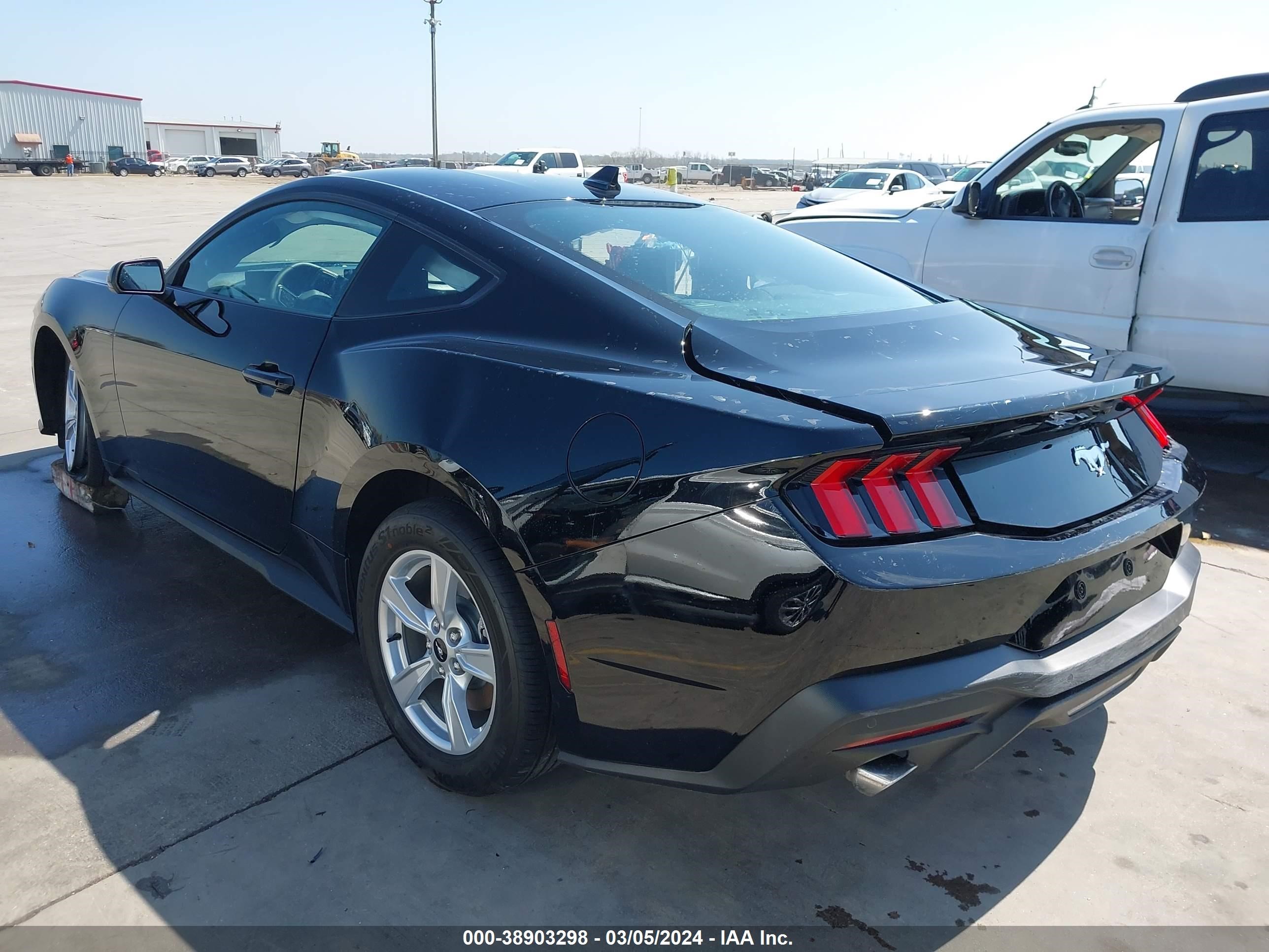 Photo 2 VIN: 1FA6P8TH1R5122183 - FORD MUSTANG 